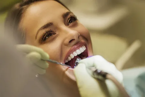 Hollywood Gülüşü Diş Tedavisi 2022